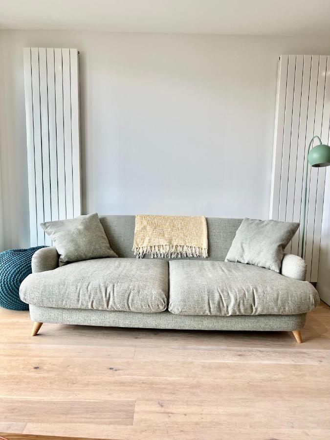 Luxury 2 Bedroom 2 Bathroom Apartment - London City Airport Bagian luar foto